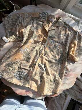 Cabrais Vintage Abstract Tropical Cheetah Print Short Sleeve Button Down Shirt